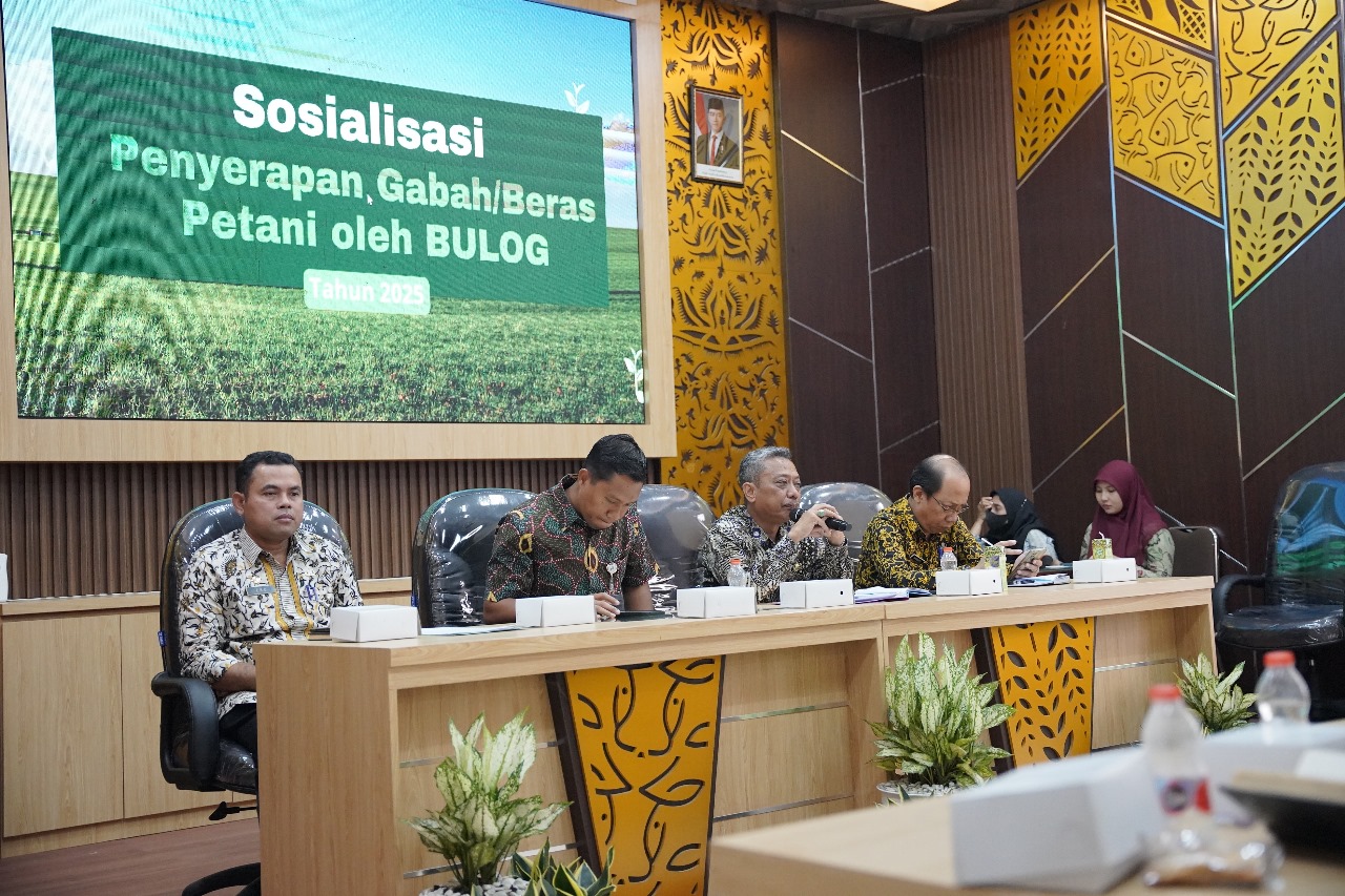 Pemkab Tuban Kerja Sama dengan Perum Bulog, Ikhtiar Serap Gabah dan Beras Petani Lokal: Semoga Bukan Janji;